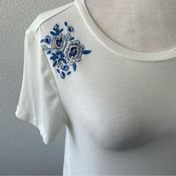 Aero Seriously Soft Perfect Crew Embroidered White Tee Shirt SZ S - Picture 8 of 12